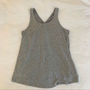 Gilligan & O’Malley Soft Gray Sleeveless Top